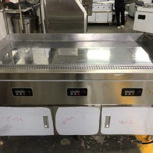 3-Zone Commercial Induction Flat Top Grill – 5000W Each