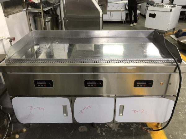 3-Zone Commercial Induction Flat Top Grill – 5000W Each
